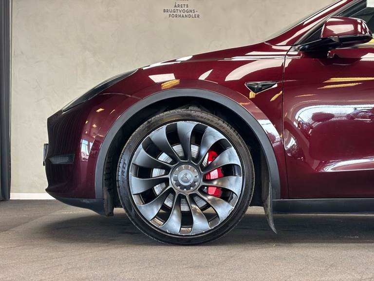 Tesla Model Y EL Performance AWD 534HK 5d Aut.