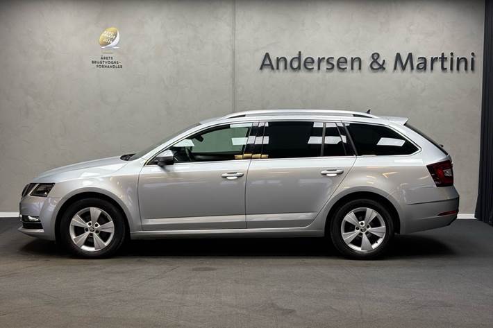 Sølv Skoda Octavia fra 2020