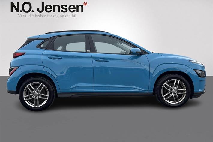 Blå Hyundai Kona fra 2022