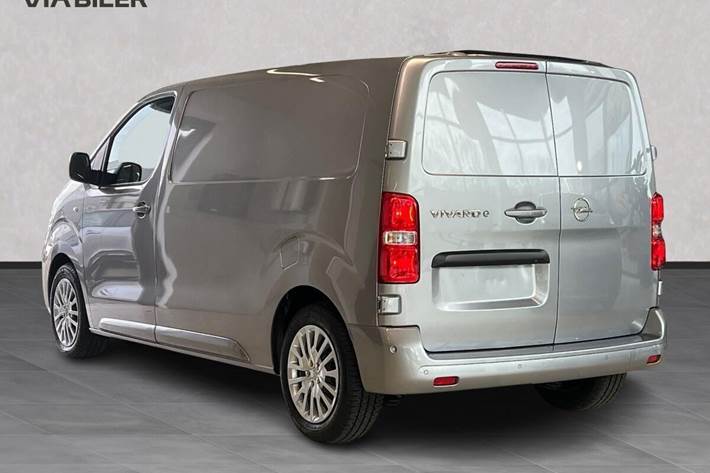 Grå Opel Vivaro-e fra 2024