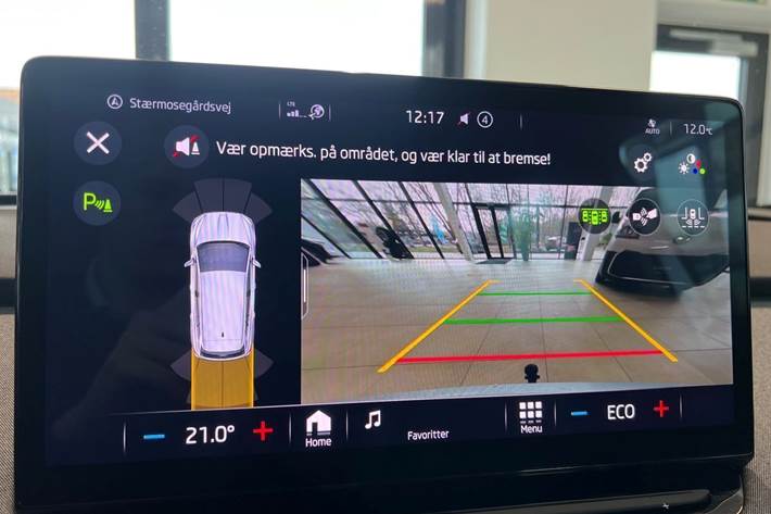 Grå Skoda Enyaq fra 2023