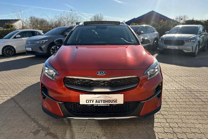 Orange Kia XCeed fra 2021