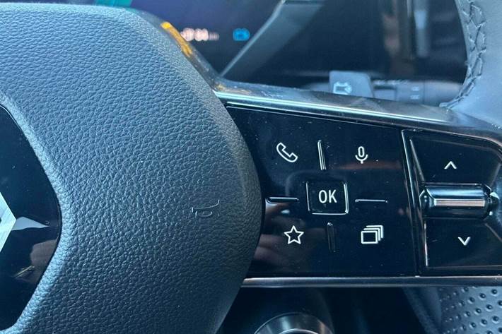 Grå Renault Megane E-Tech fra 2025