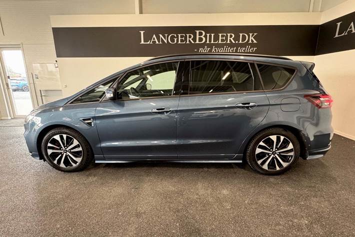 Blå Ford S-MAX fra 2020