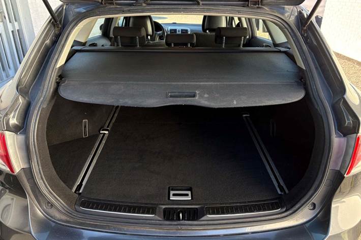 undefined Toyota Avensis fra 2011