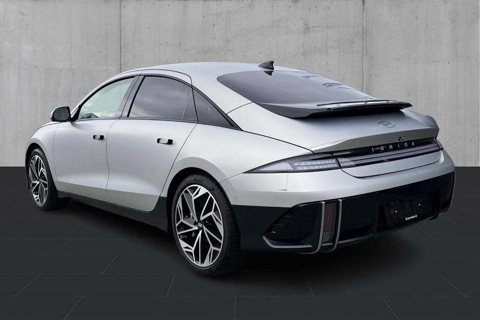 Sølv Hyundai Ioniq 6 fra 2025