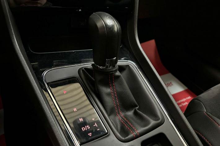 Sort Seat Leon fra 2020