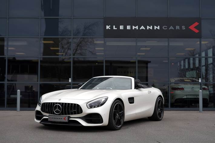 Gul Mercedes AMG GT fra 2017 set udefra