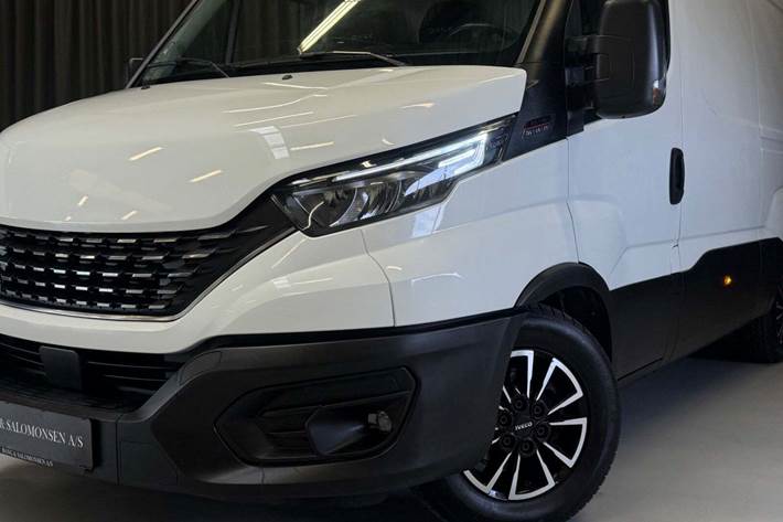 Hvid Iveco Daily fra 2022