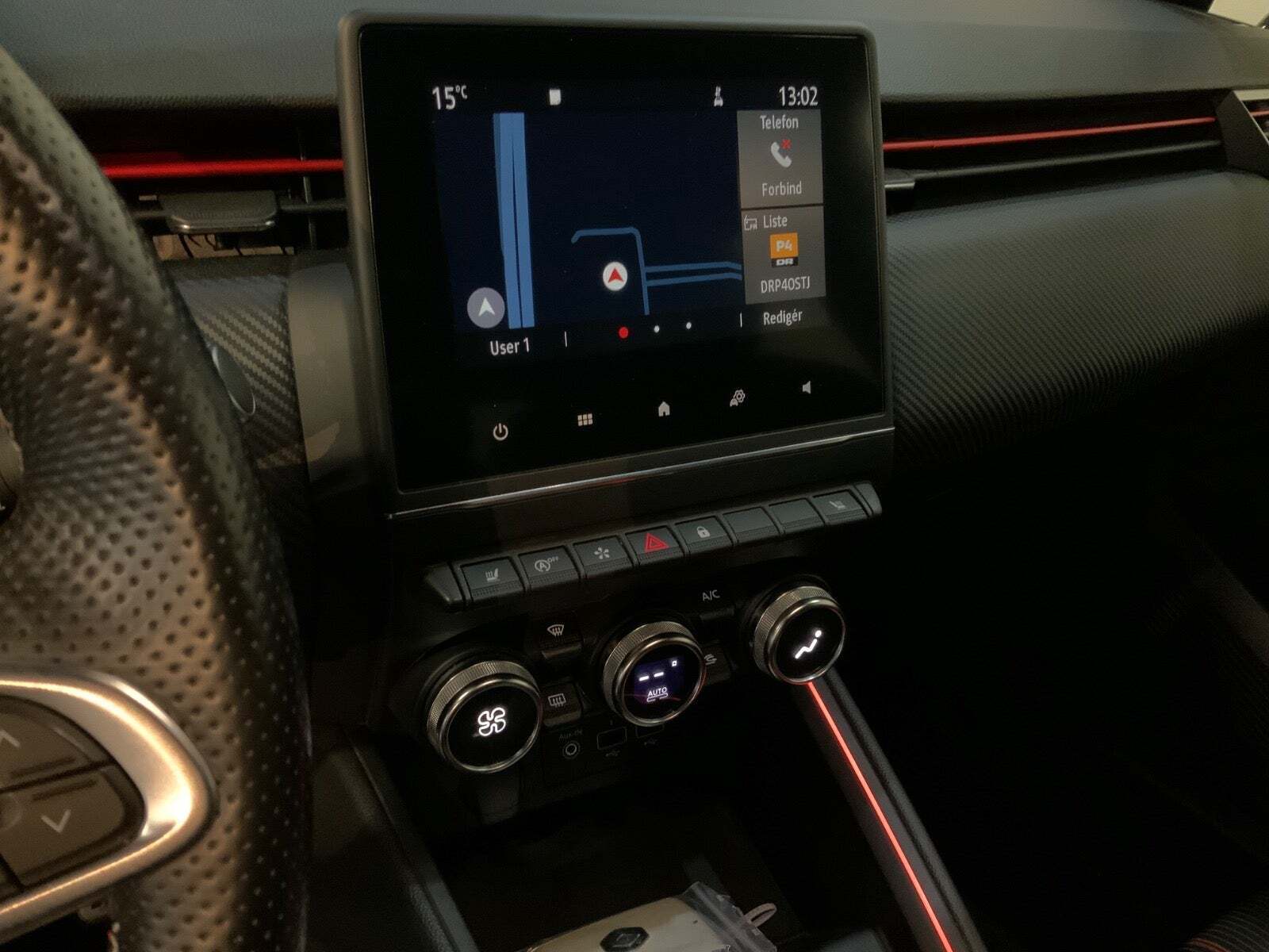 Blå Renault Clio V fra 2020