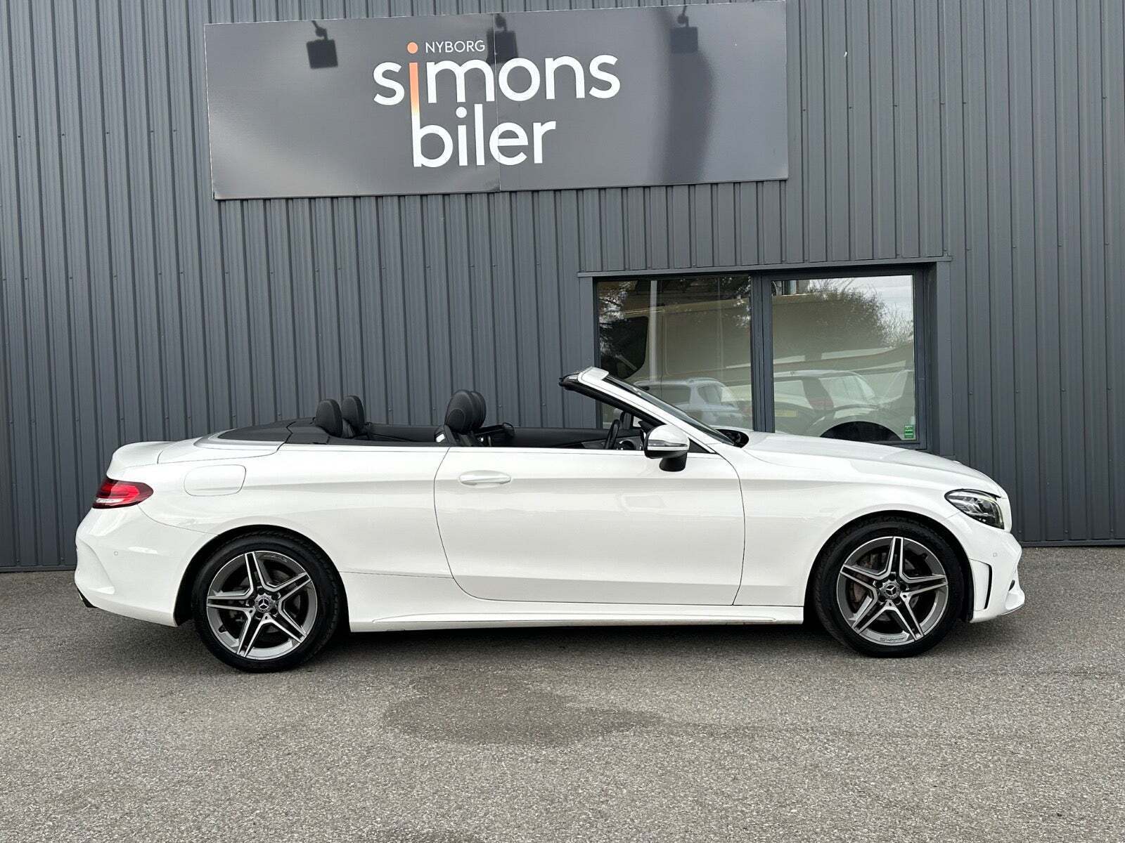 Hvid Mercedes C200 fra 2019
