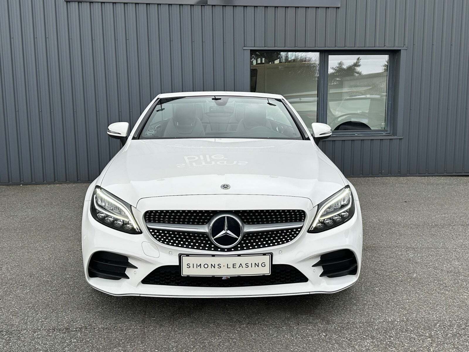 Hvid Mercedes C200 fra 2019