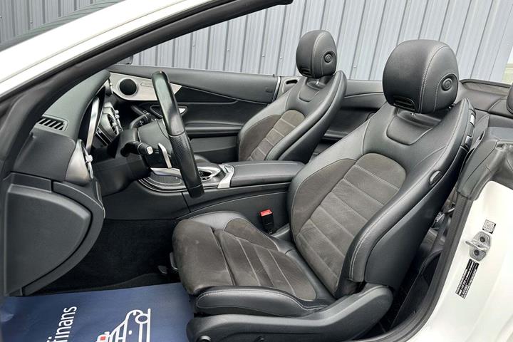 Hvid Mercedes C200 fra 2019