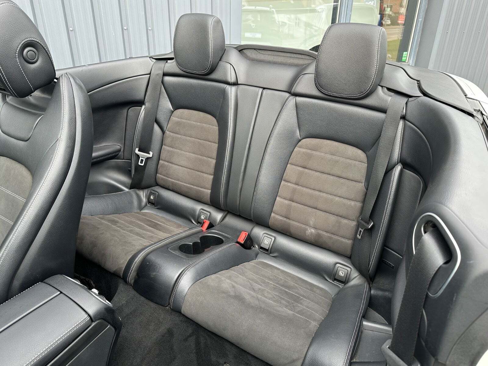 Hvid Mercedes C200 fra 2019