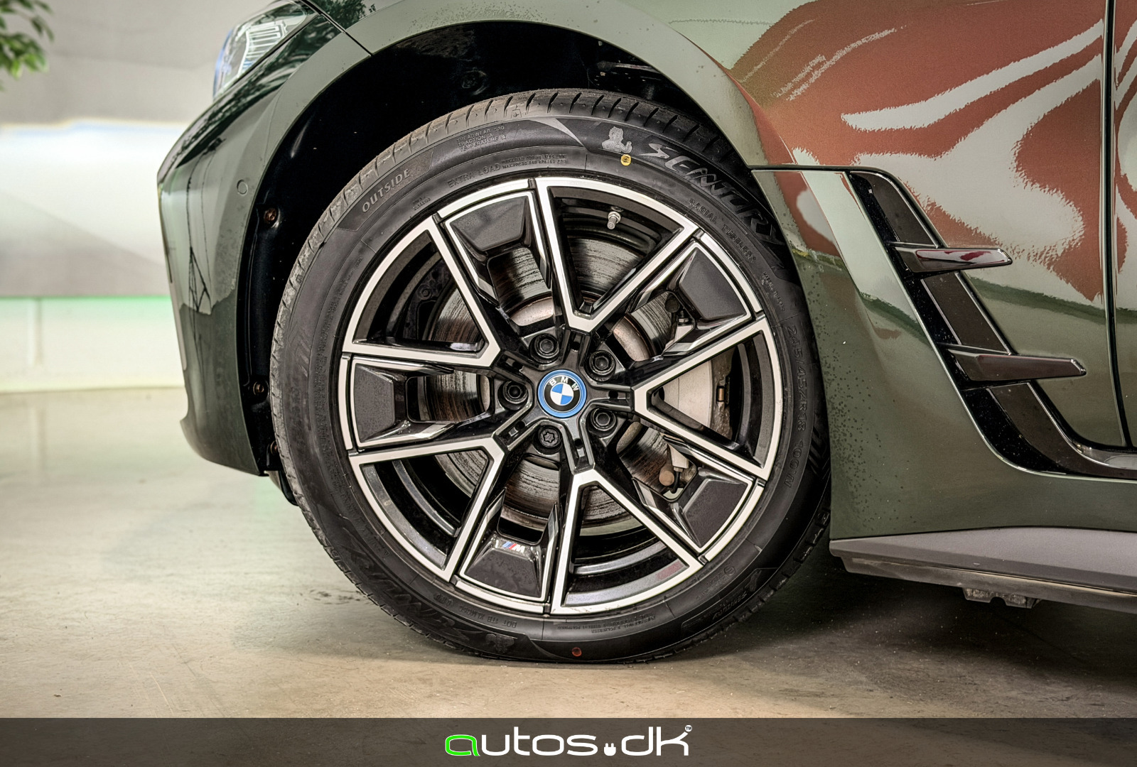 Grøn BMW i4 fra 2023