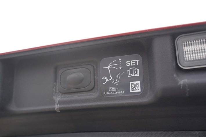 Rød Ford Mustang Mach-E fra 2024