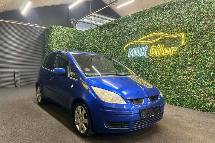 undefined Mitsubishi Colt fra 2006 set udefra
