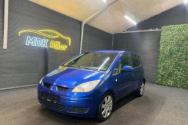 undefined Mitsubishi Colt fra 2006 set udefra