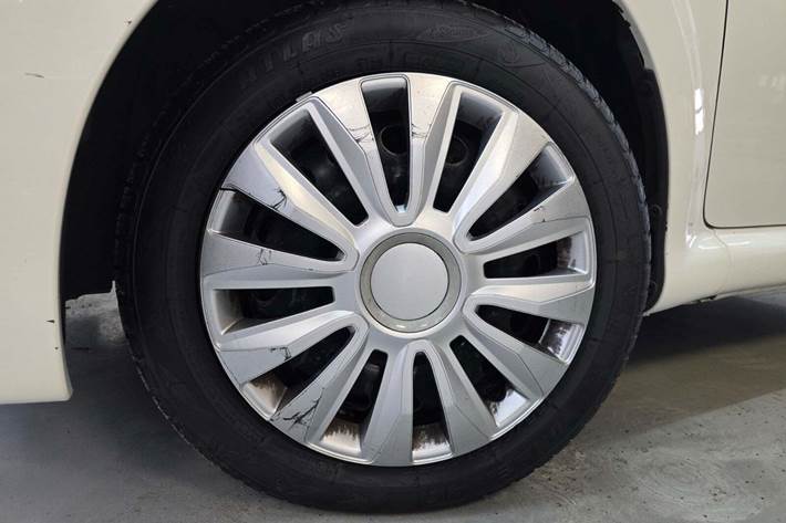 Hvid Toyota Aygo fra 2012