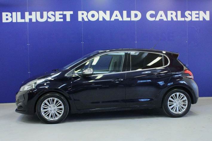 Blå Peugeot 208 fra 2019