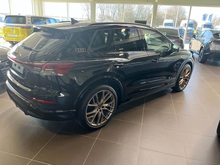 Audi Q4 e-tron 45 Ultra S-line