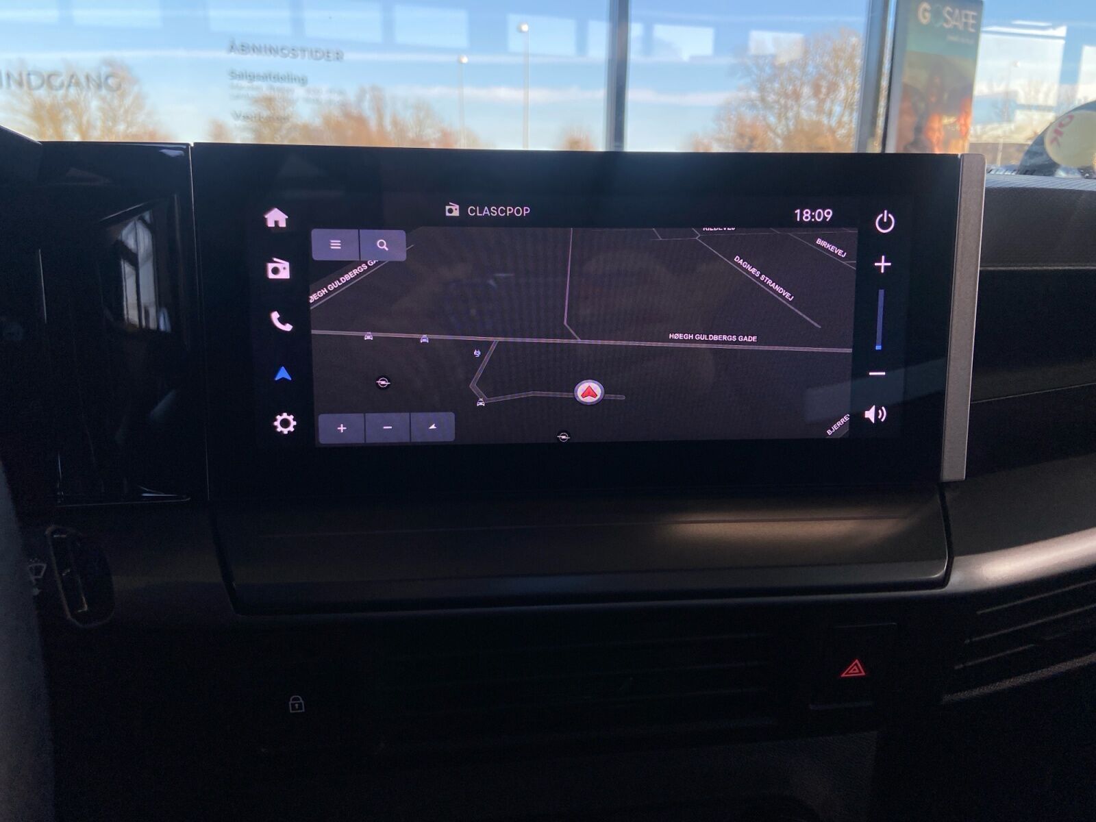 Grå Opel Frontera fra 2025