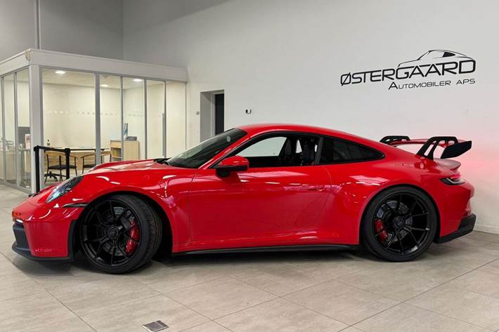Rød Porsche 911 GT3 fra 2024