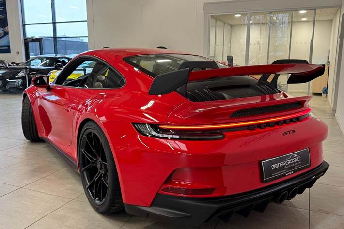 Rød Porsche 911 GT3 fra 2024