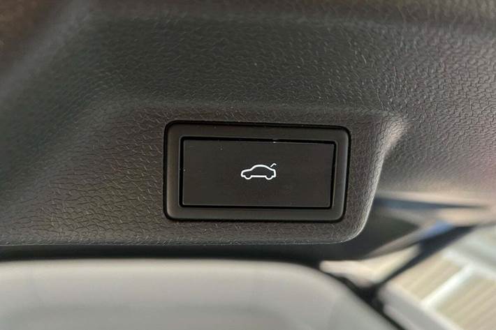 Hvid VW ID.Buzz fra 2023