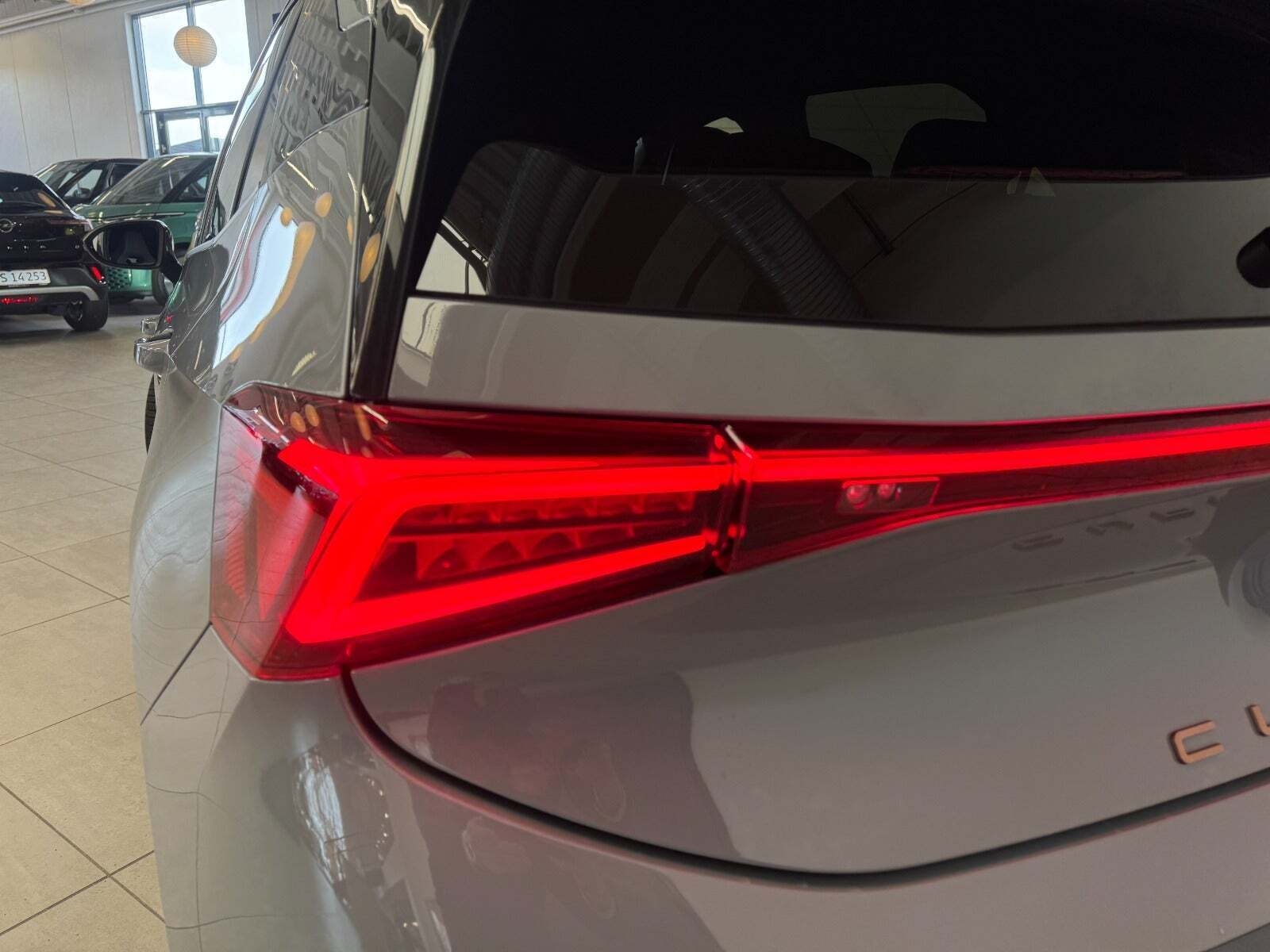 Grå Cupra Born fra 2024