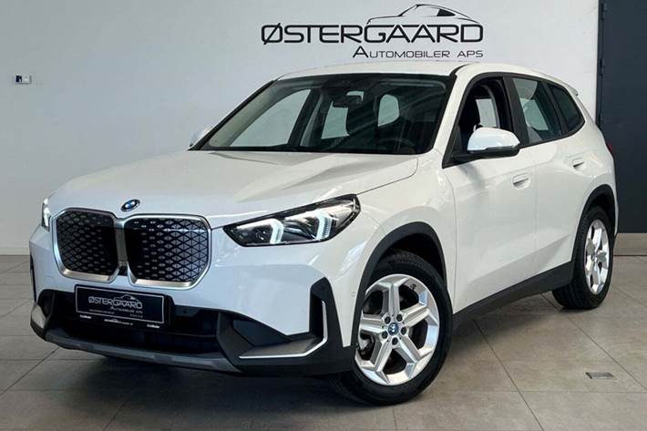Hvid BMW iX1 fra 2023