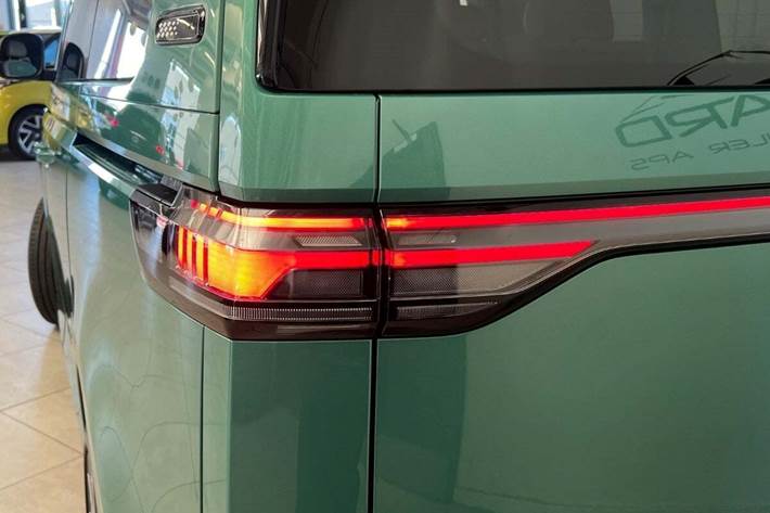 Grøn VW ID.Buzz fra 2023