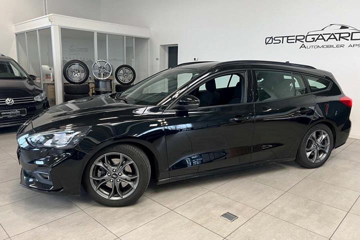 Sort Ford Focus fra 2019