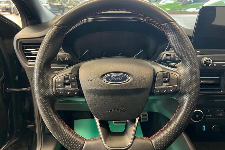 Sort Ford Focus fra 2019