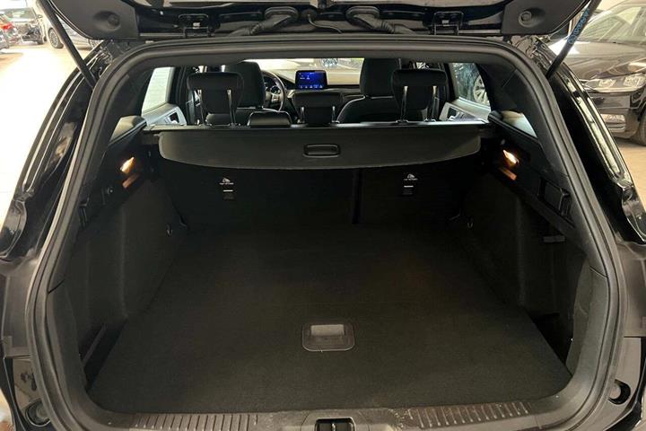 Sort Ford Focus fra 2019