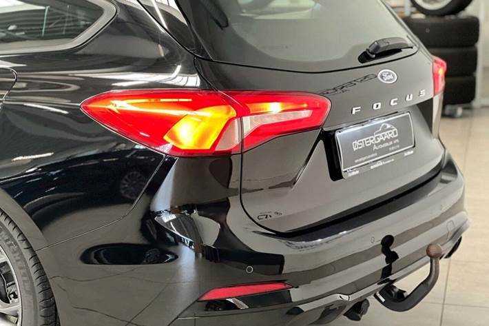 Sort Ford Focus fra 2019