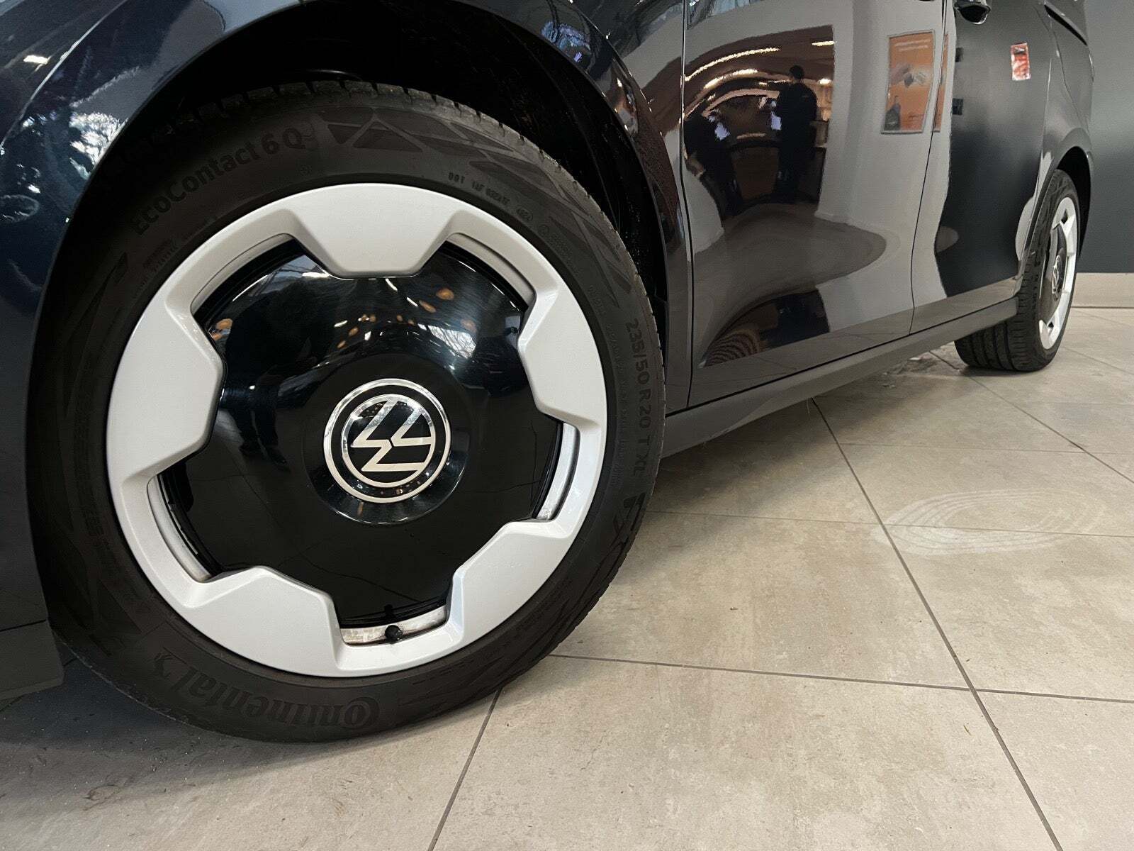 Blå VW ID.Buzz fra 2025