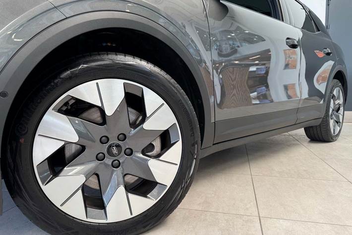 Grå Ford Explorer fra 2024