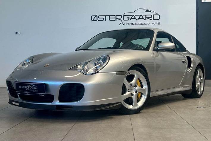 Sølv Porsche 911 Turbo fra 2002