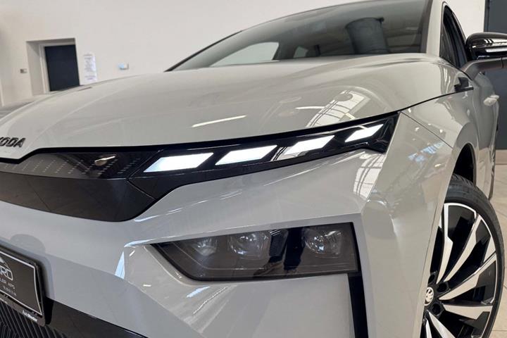 Grå Skoda Enyaq fra 2026