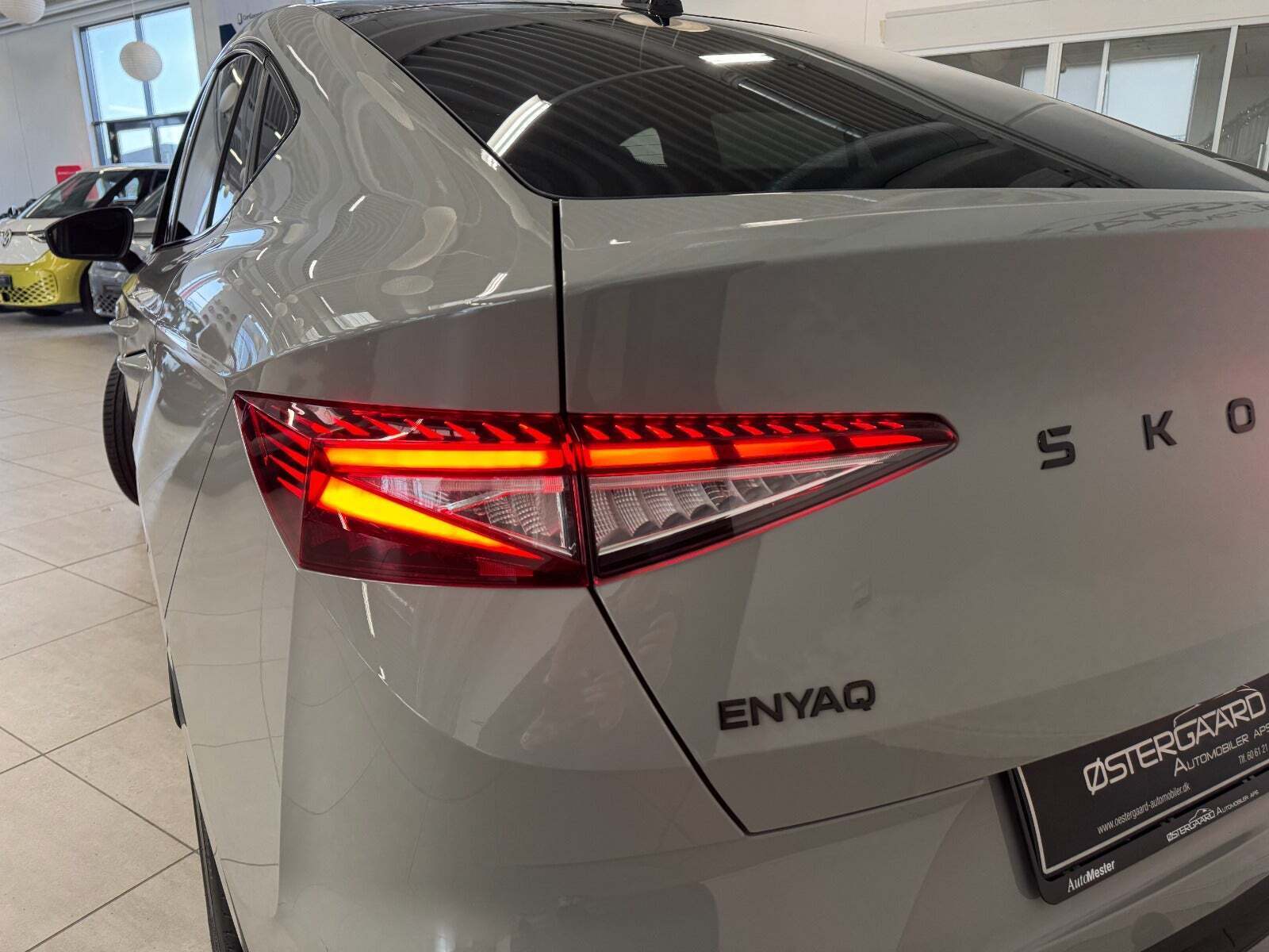 Grå Skoda Enyaq fra 2026