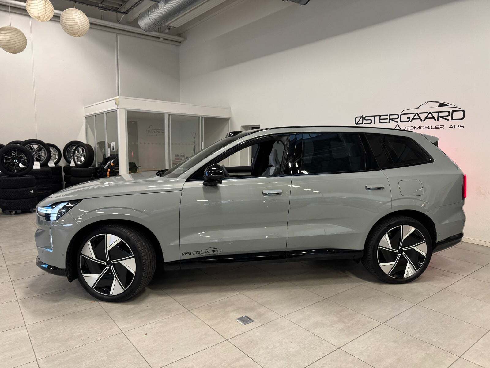 Volvo EX90