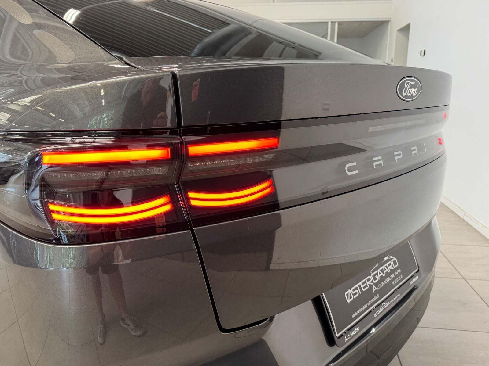 Grå Ford Capri fra 2025