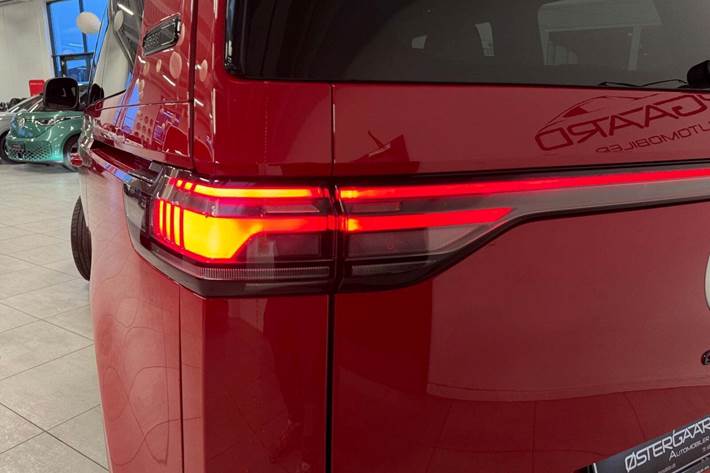 Rød VW ID.Buzz fra 2025