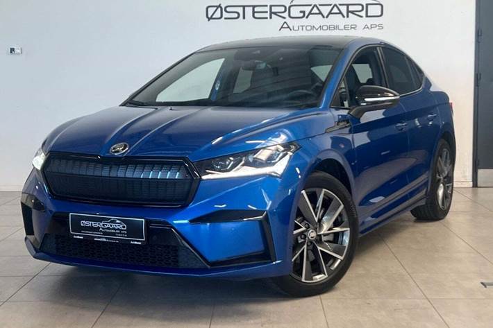 Blå Skoda Enyaq fra 2023