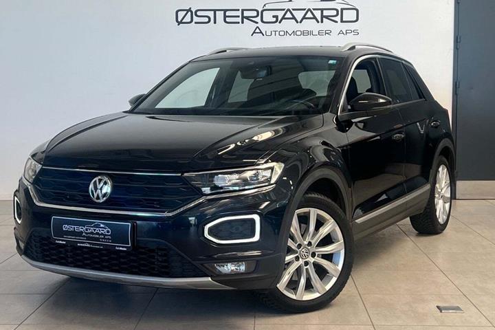 Sort VW T-Roc fra 2019 set udefra