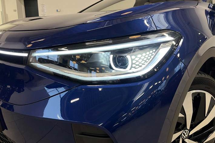 Blå VW ID.4 fra 2023