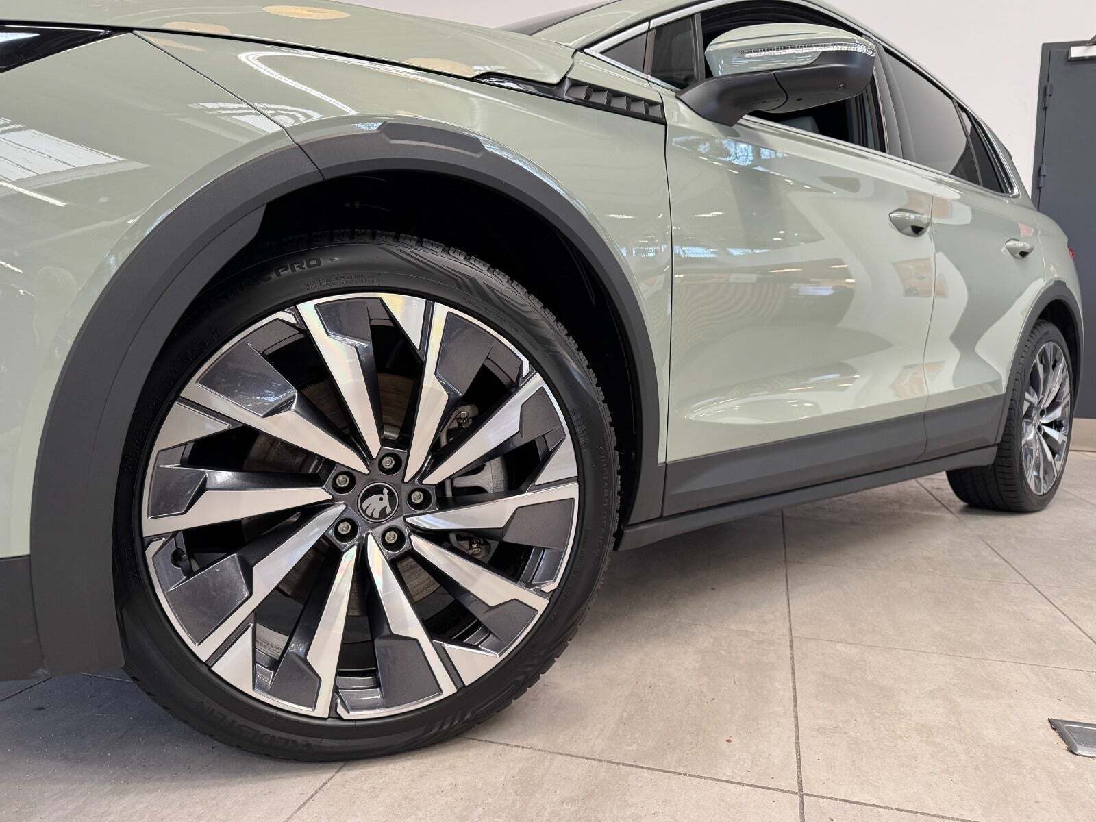 Grøn Skoda Elroq fra 2025