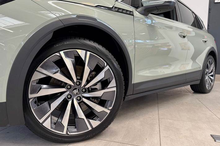 Grøn Skoda Elroq fra 2025