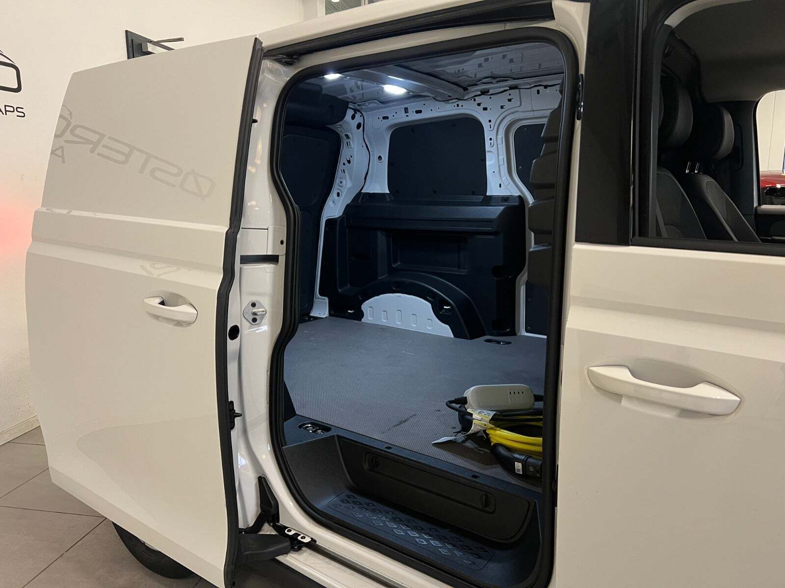 Hvid VW ID.Buzz fra 2023